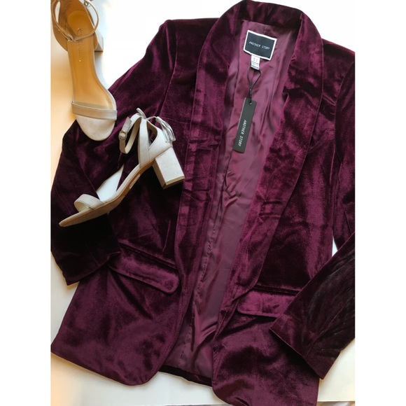 Zara Jackets & Blazers - ☀️3 for $25 ☀️Maroon Velvet Blazer ☀️